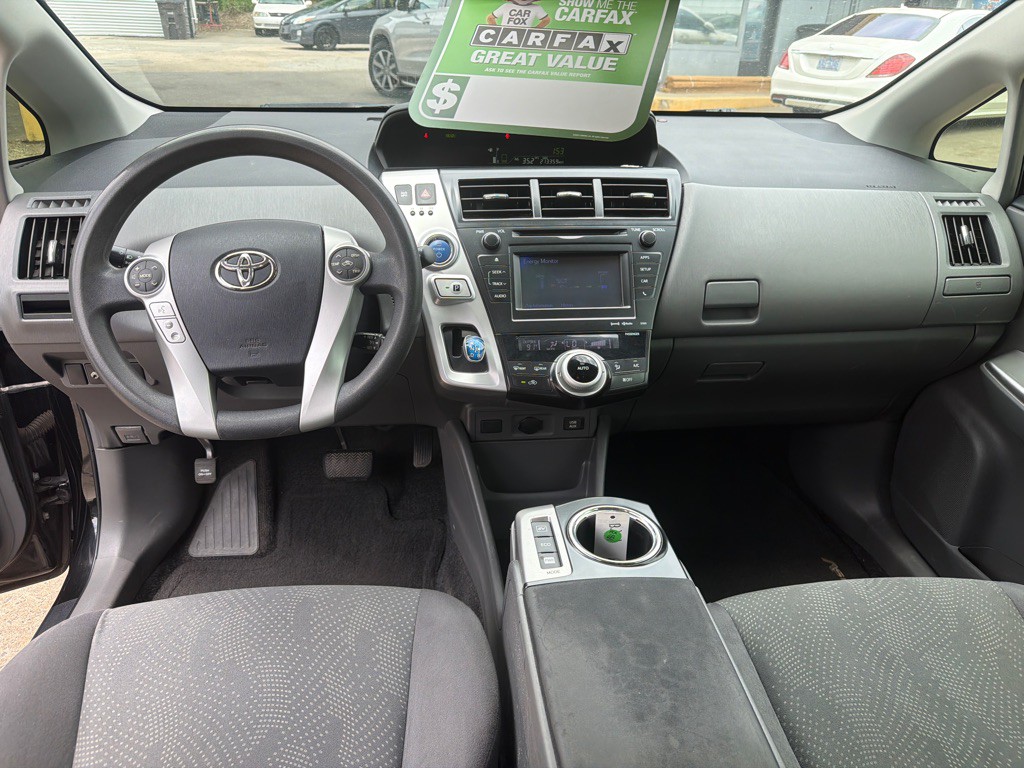 2012 Toyota Prius Image 12