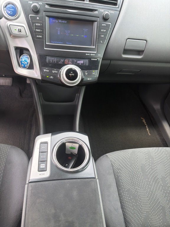 2012 Toyota Prius Image 14