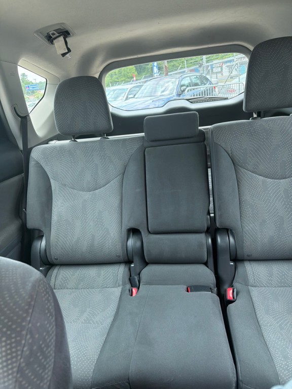 2012 Toyota Prius Image 15