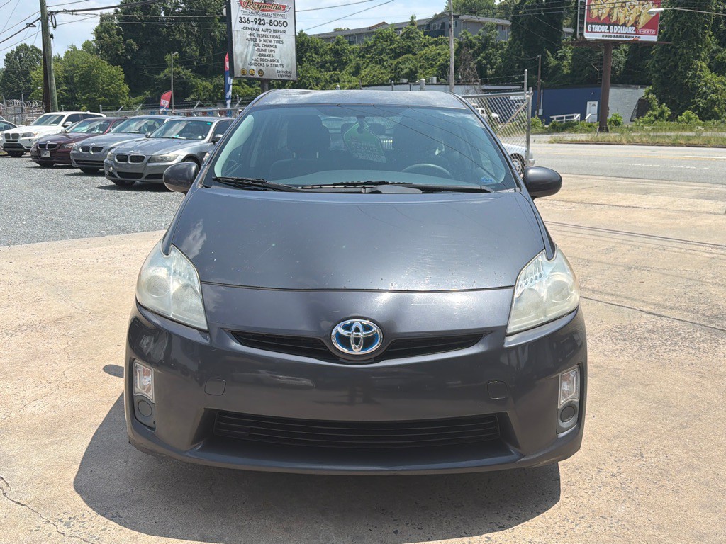 2011 Toyota Prius Image 2