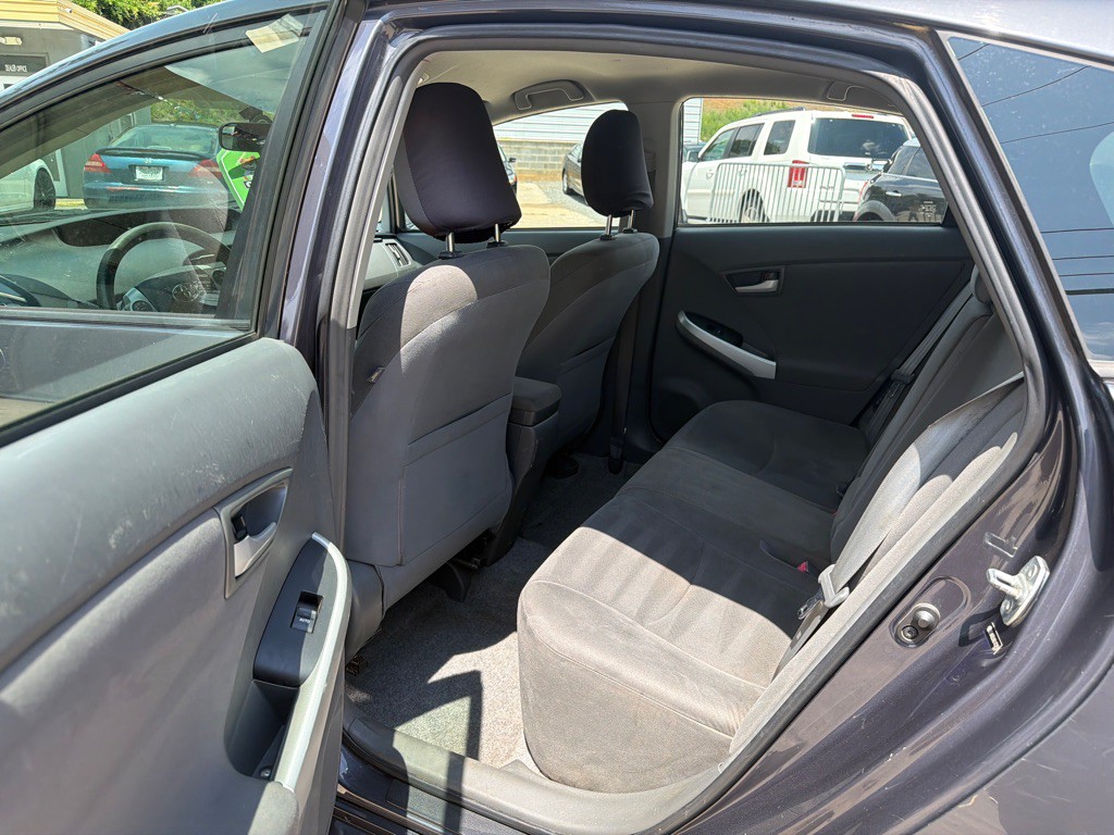 2011 Toyota Prius Image 11