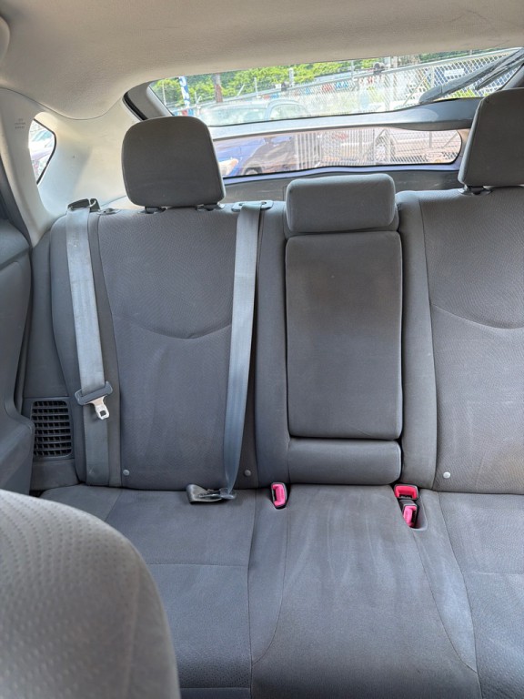 2011 Toyota Prius Image 15