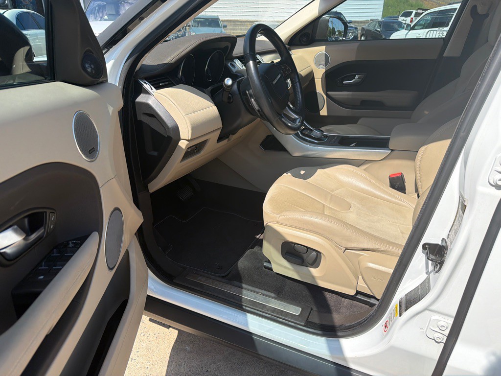 2015 Land Rover Range Rover Evoque Image 12