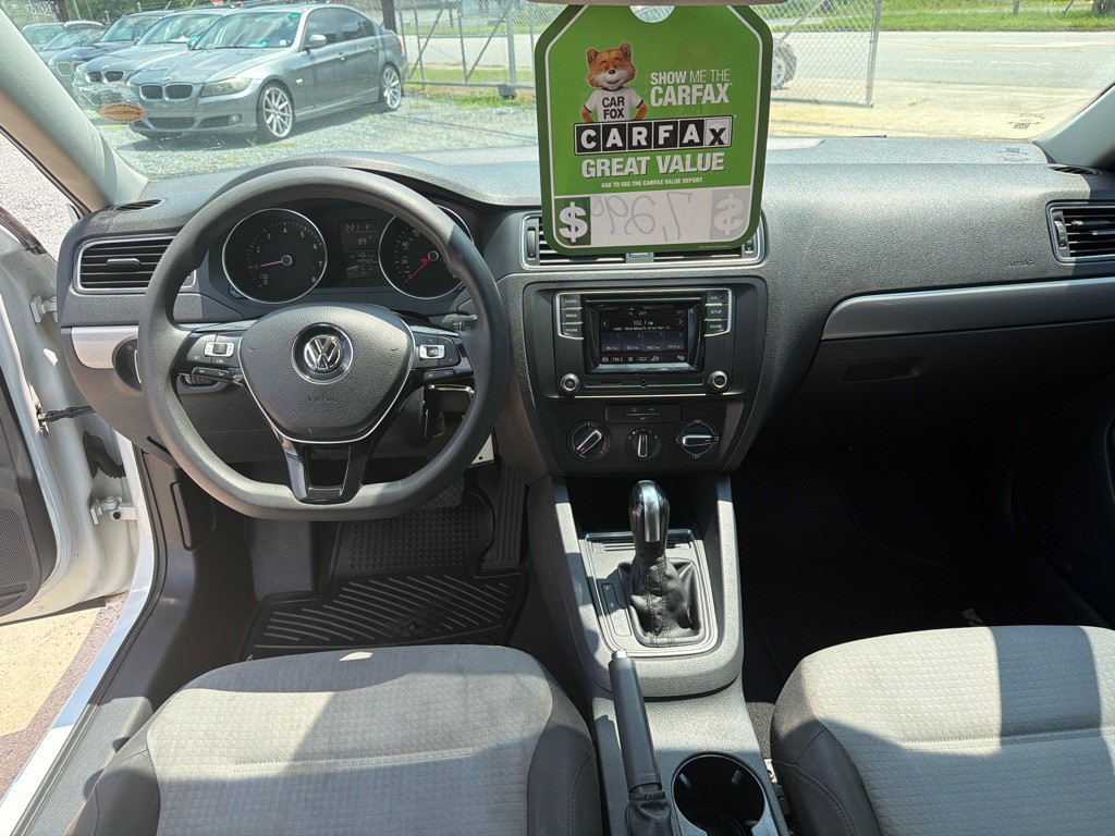 2017 Volkswagen Jetta Image 11