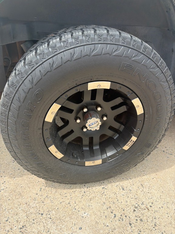 2005 Chevrolet Avalanche Image 9