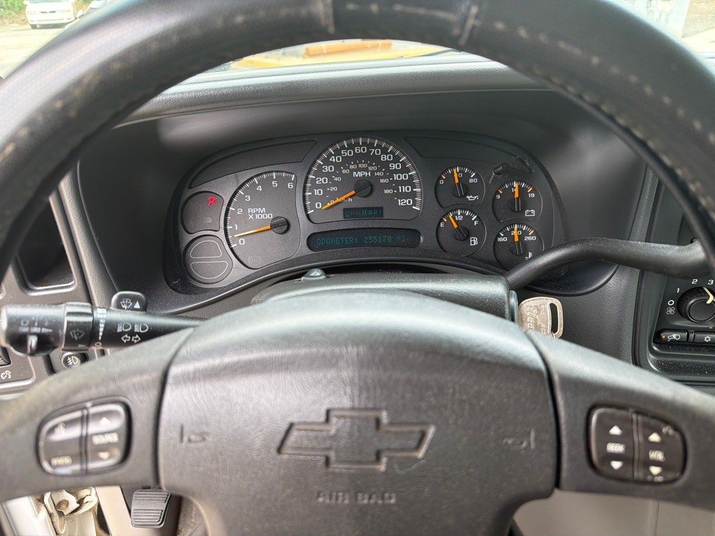 2005 Chevrolet Avalanche Image 14