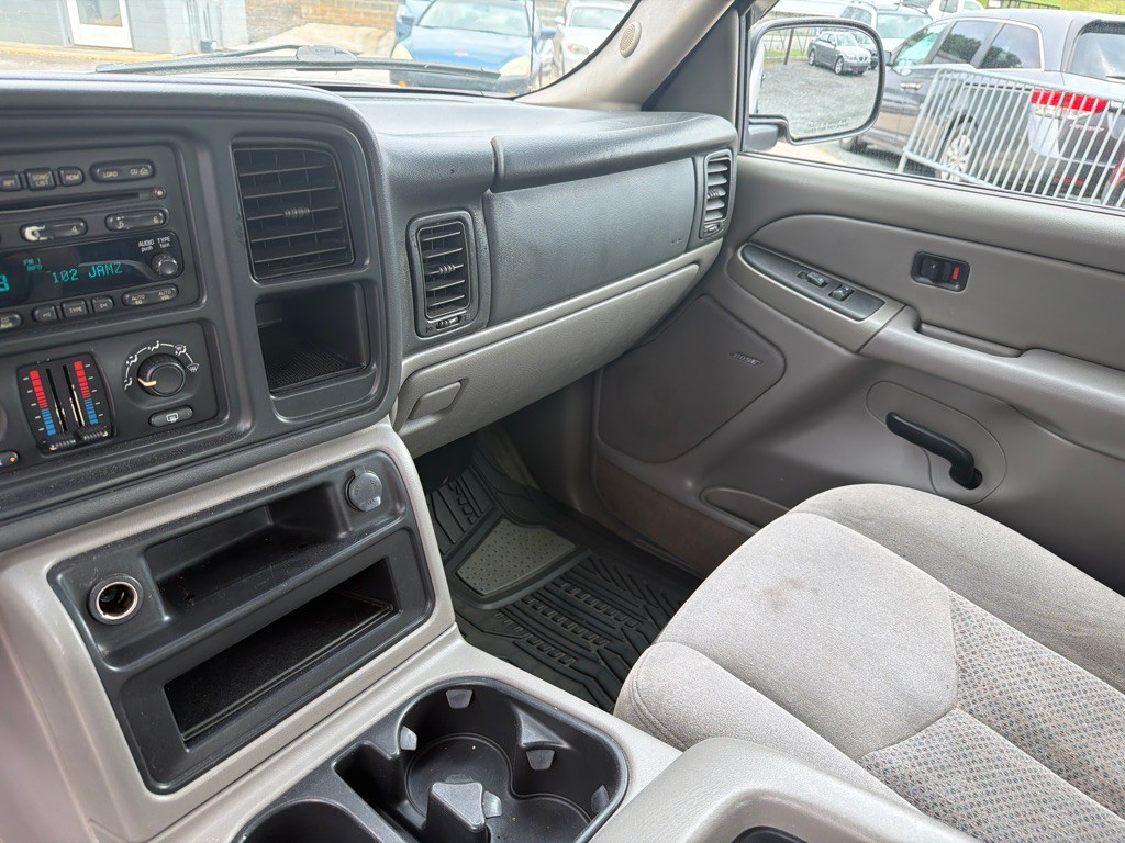2005 Chevrolet Avalanche Image 15