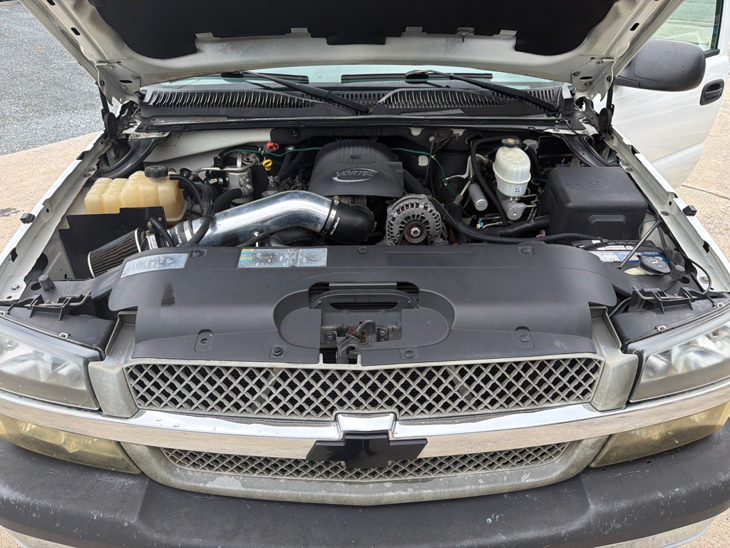 2005 Chevrolet Avalanche Image 17