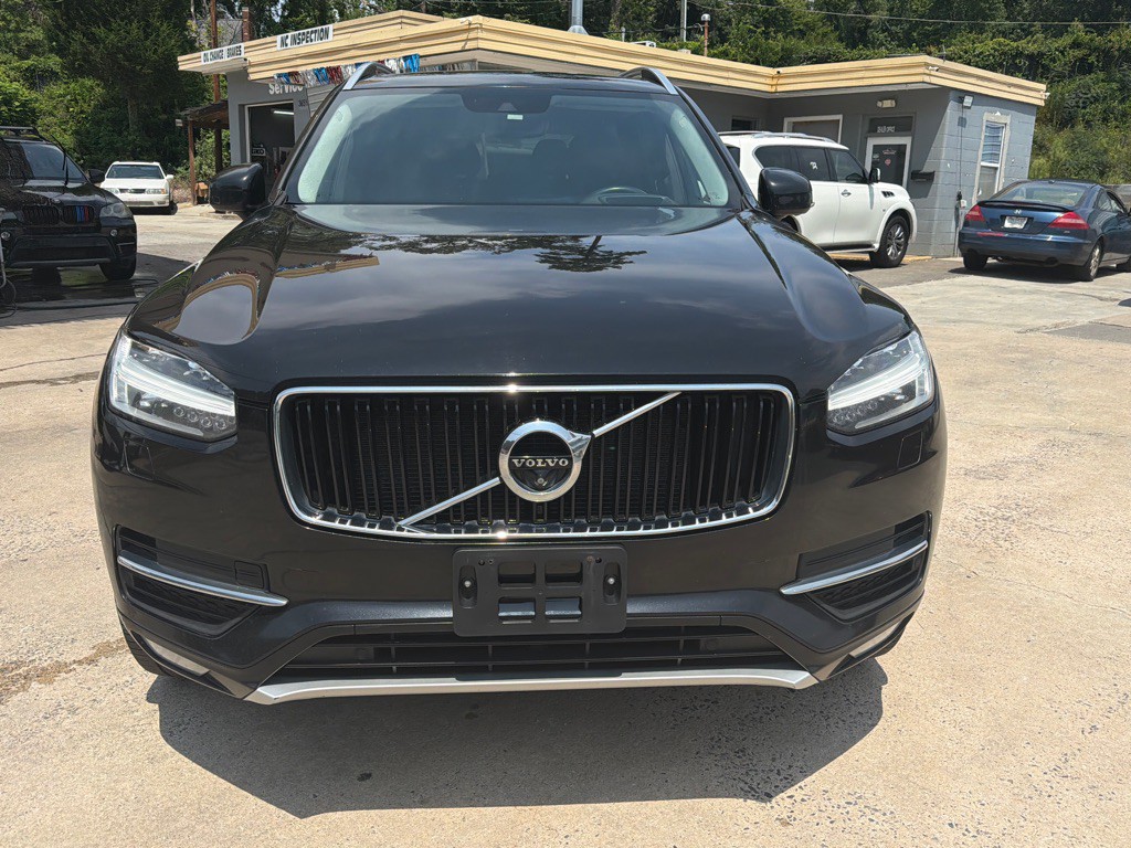 2018 Volvo XC90 Image 2