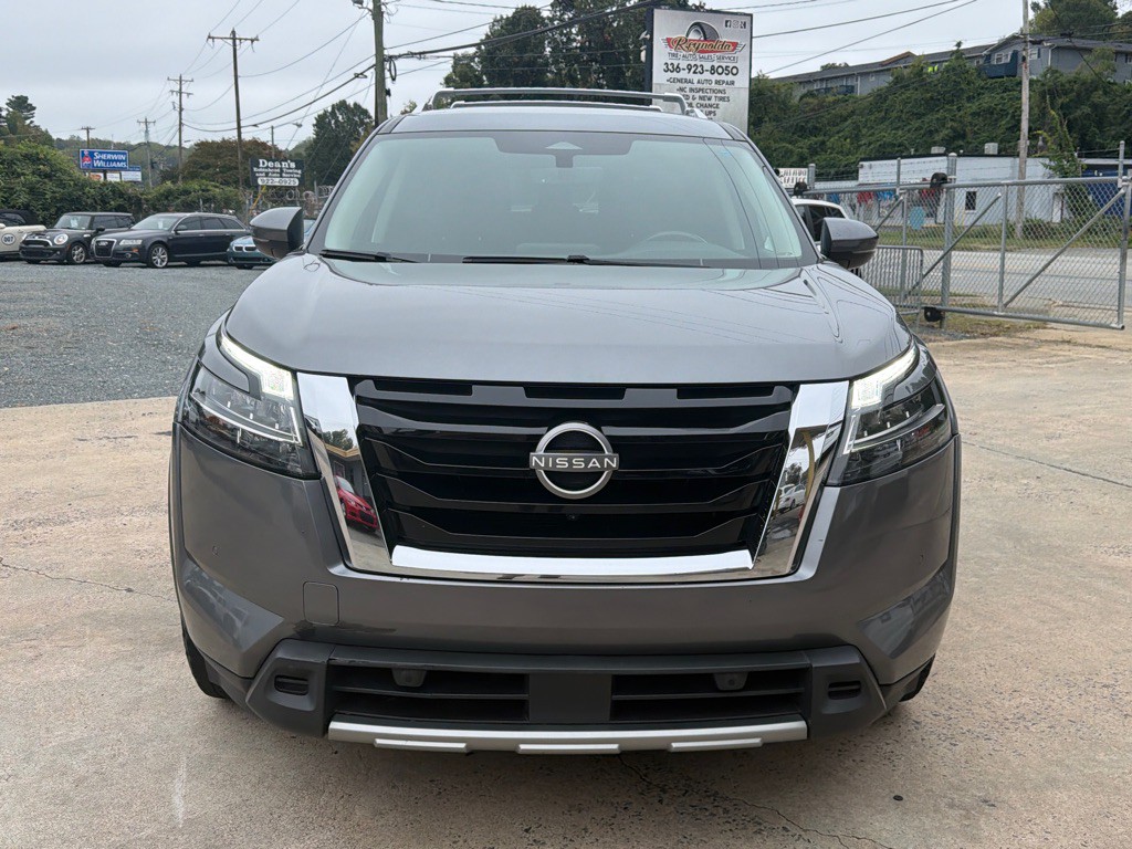 2023 Nissan Pathfinder Image 2