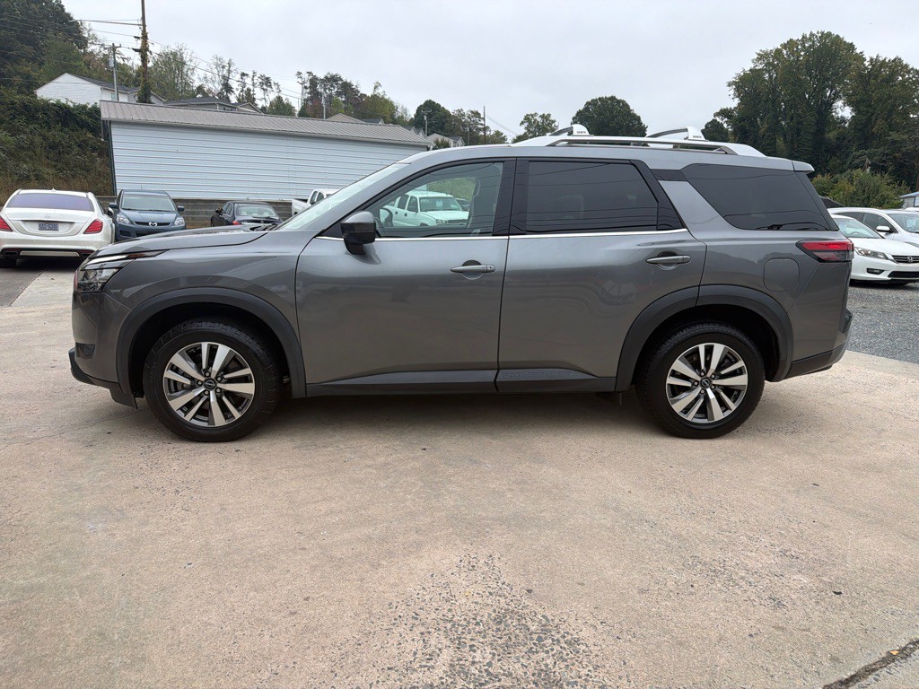 2023 Nissan Pathfinder Image 4