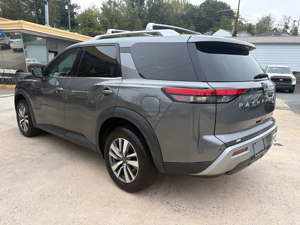 2023 Nissan Pathfinder Image 5
