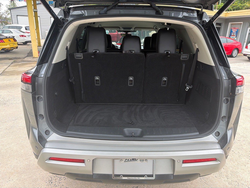 2023 Nissan Pathfinder Image 9