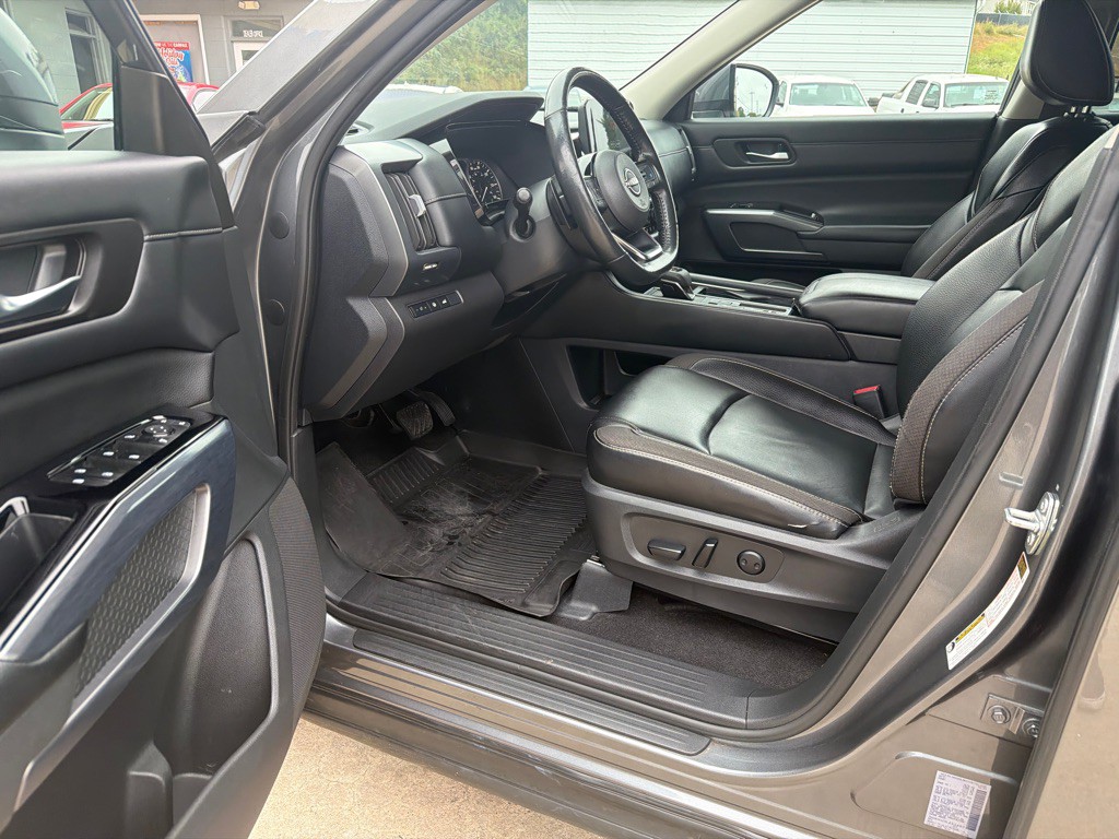 2023 Nissan Pathfinder Image 14