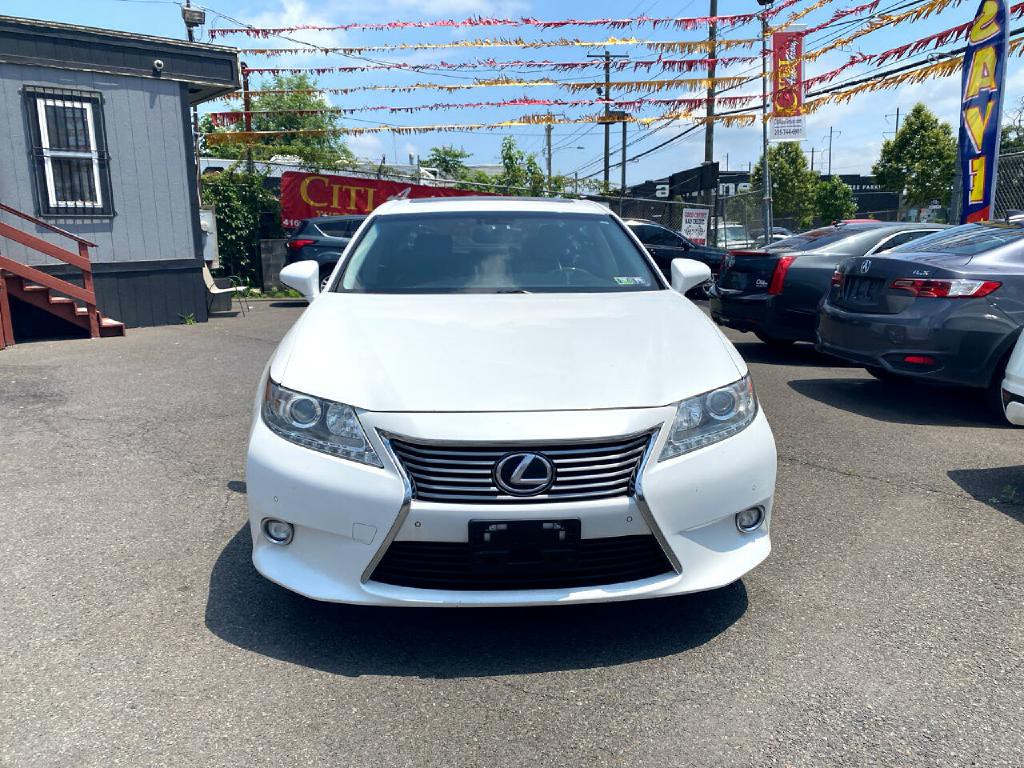 2014 Lexus ES 350 Image 2