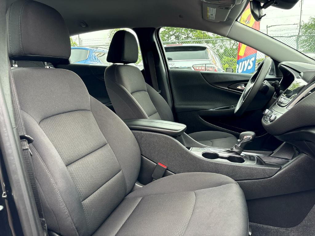 2023 Chevrolet Malibu Image 24