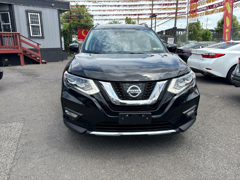 2017 Nissan Rogue Image 2