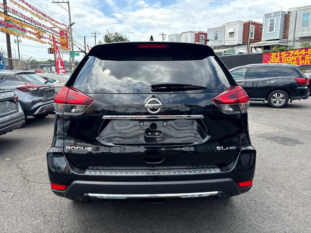 2017 Nissan Rogue Image 4