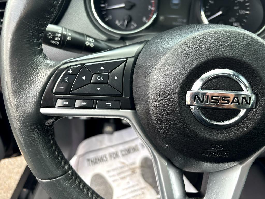 2017 Nissan Rogue Image 10