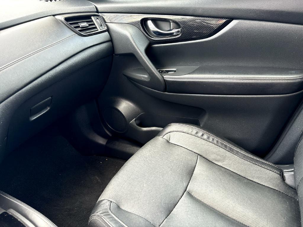 2017 Nissan Rogue Image 14