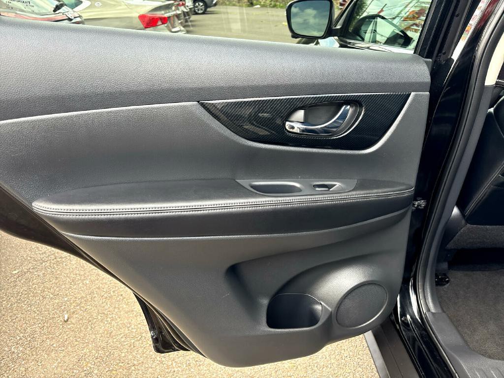 2017 Nissan Rogue Image 15