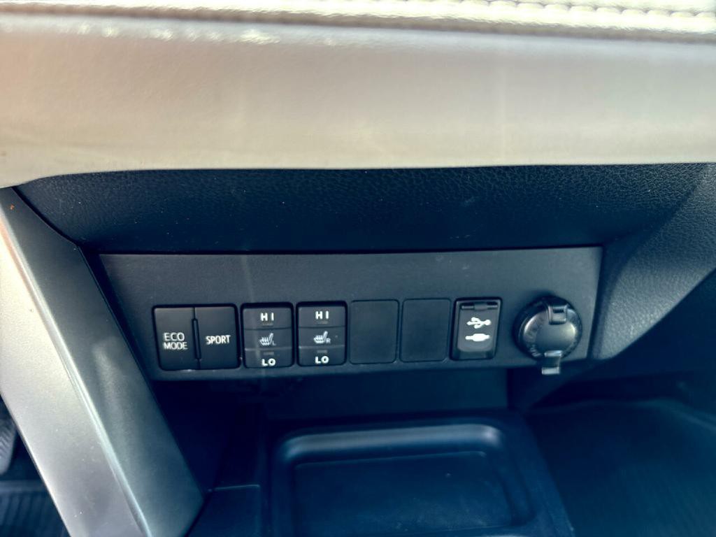 2016 Toyota Rav4 Image 14