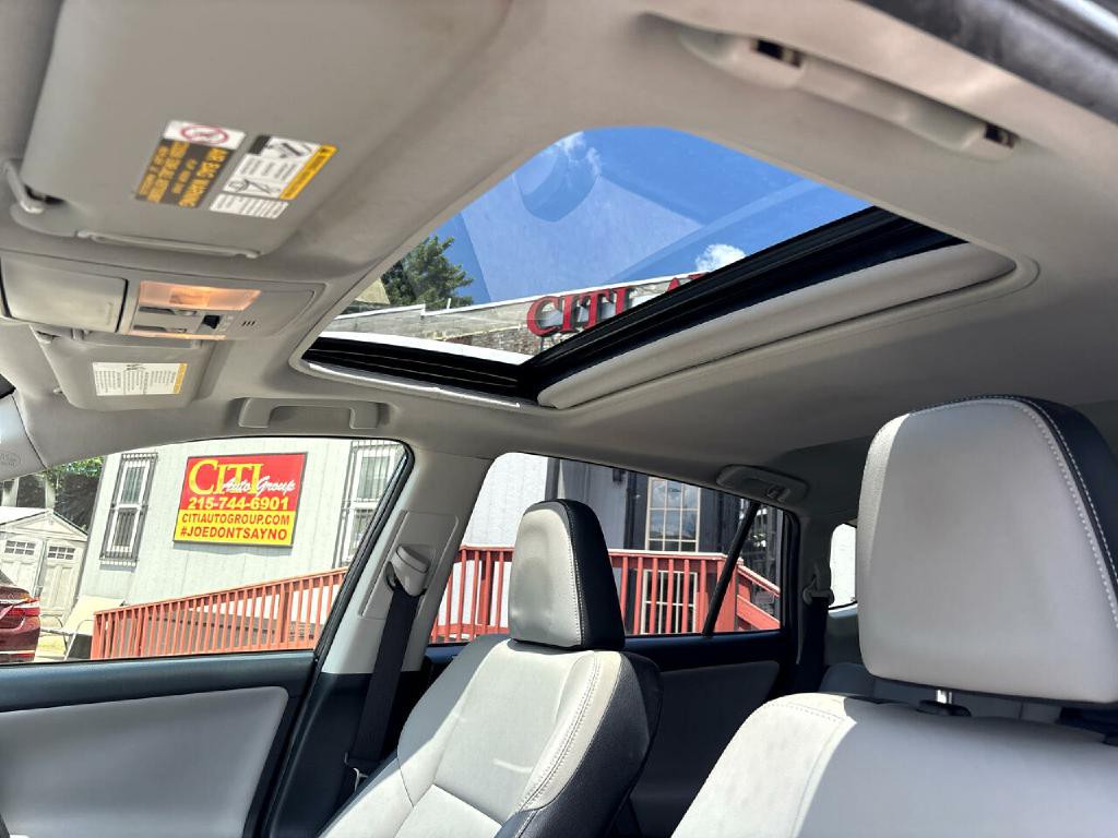 2016 Toyota Rav4 Image 16