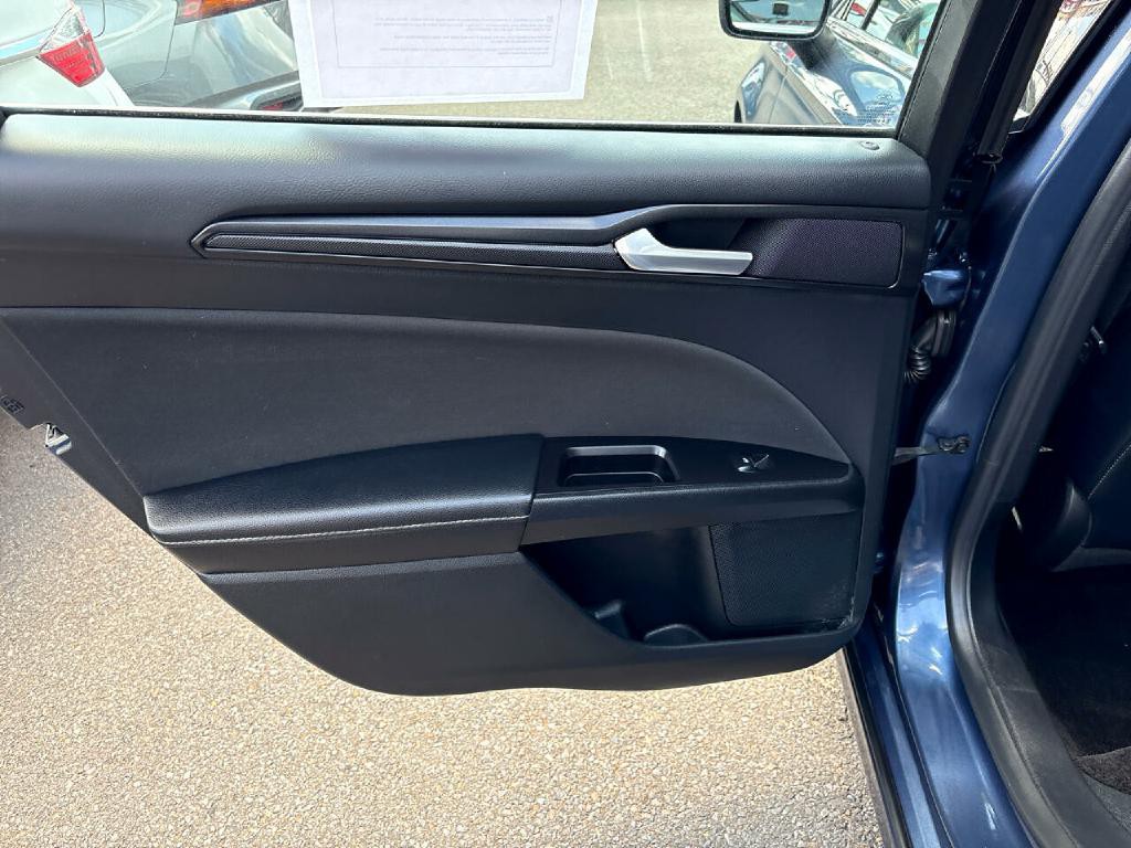 2018 Ford Fusion Image 16