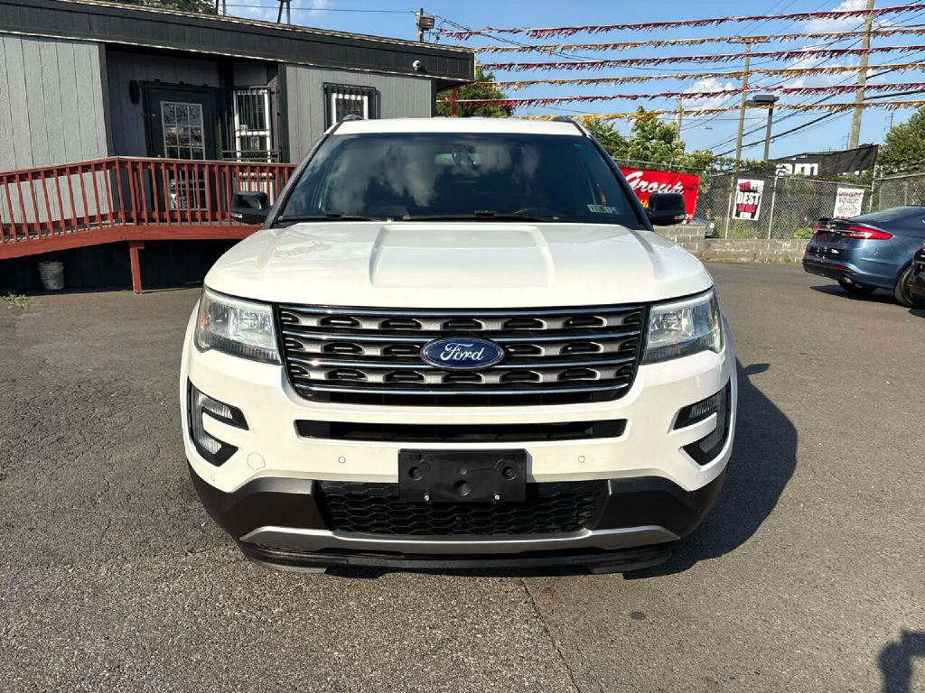 2017 Ford Explorer Image 2