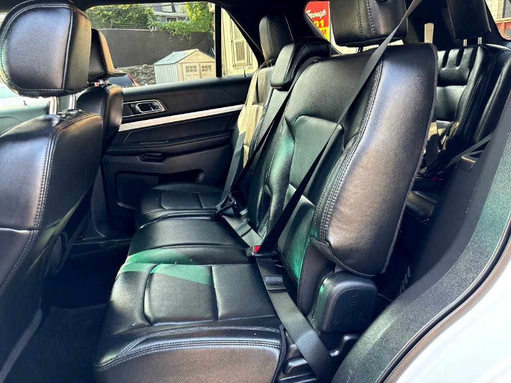 2017 Ford Explorer Image 15
