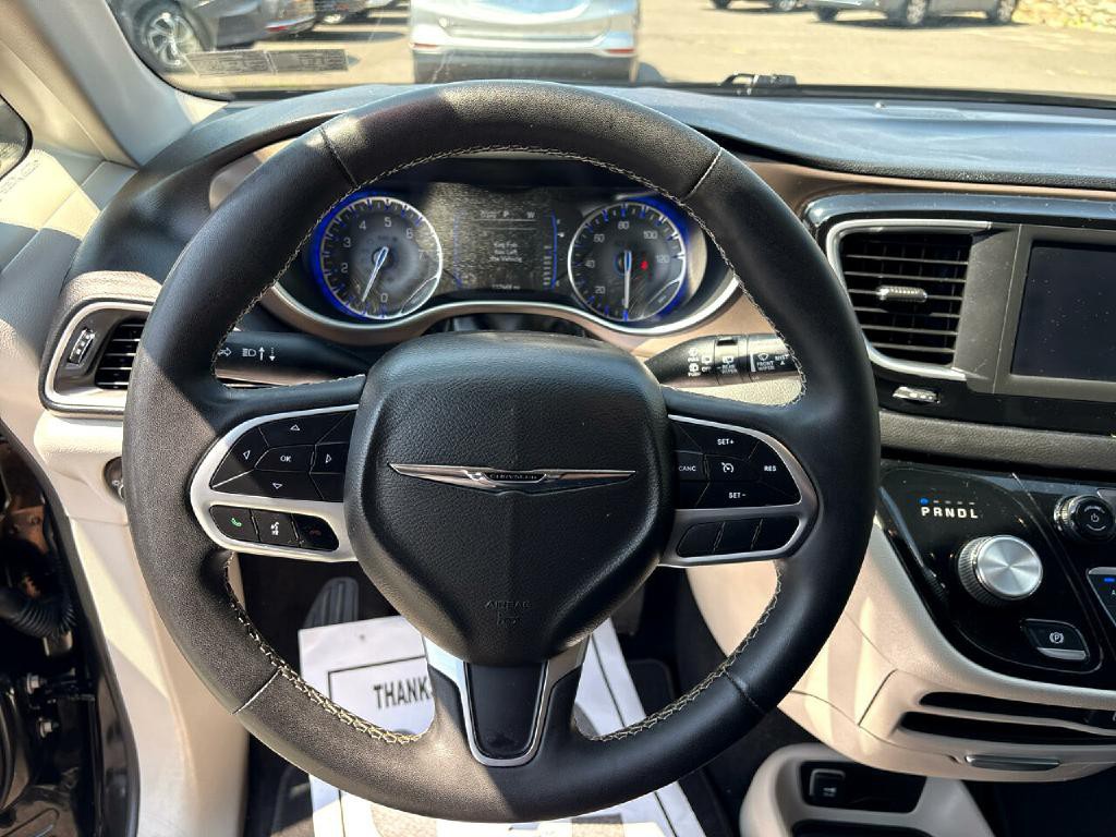 2022 Chrysler Voyager Image 9
