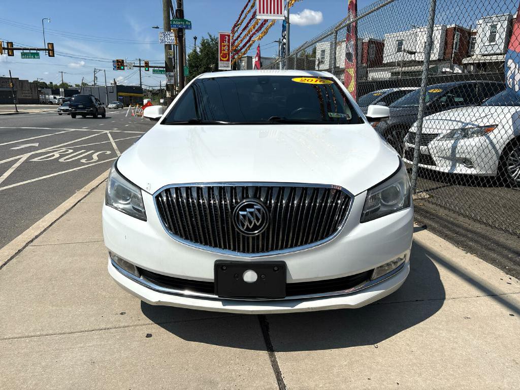 2016 Buick Lacrosse Image 2