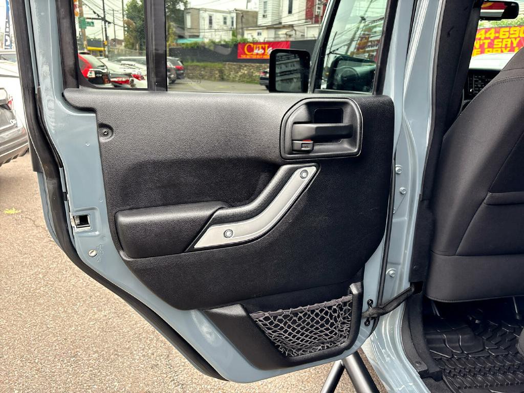 2014 Jeep Wrangler Image 14