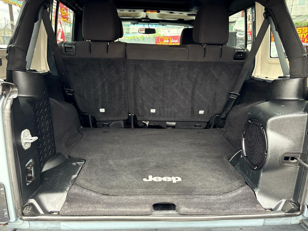 2014 Jeep Wrangler Image 16