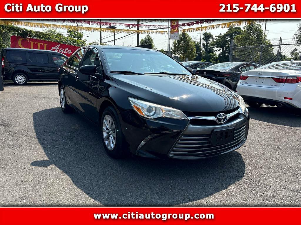 2016 Toyota Camry Image 1