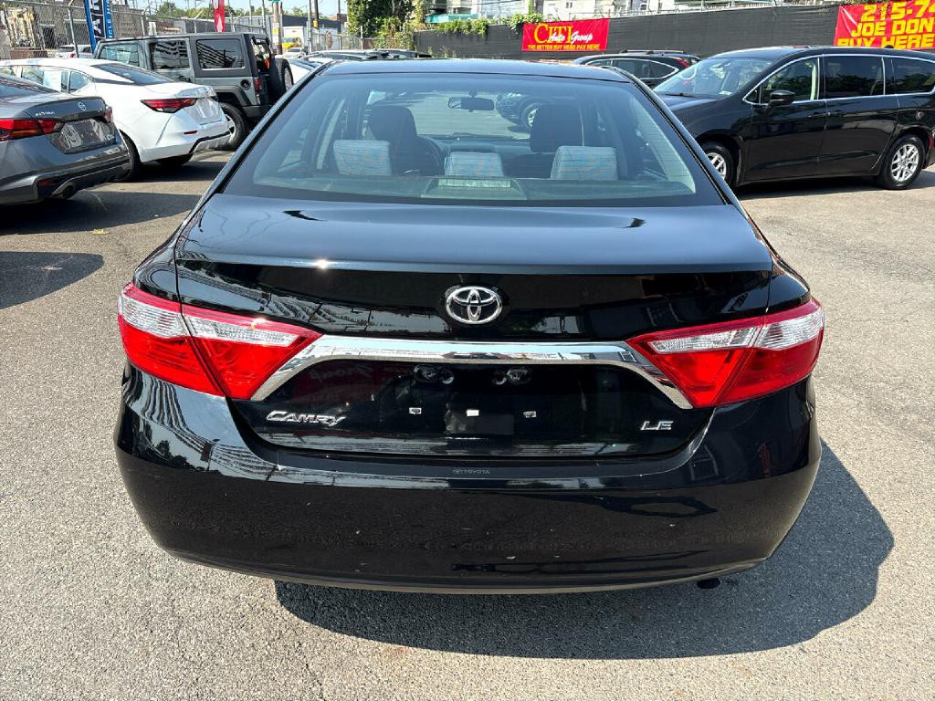 2016 Toyota Camry Image 4