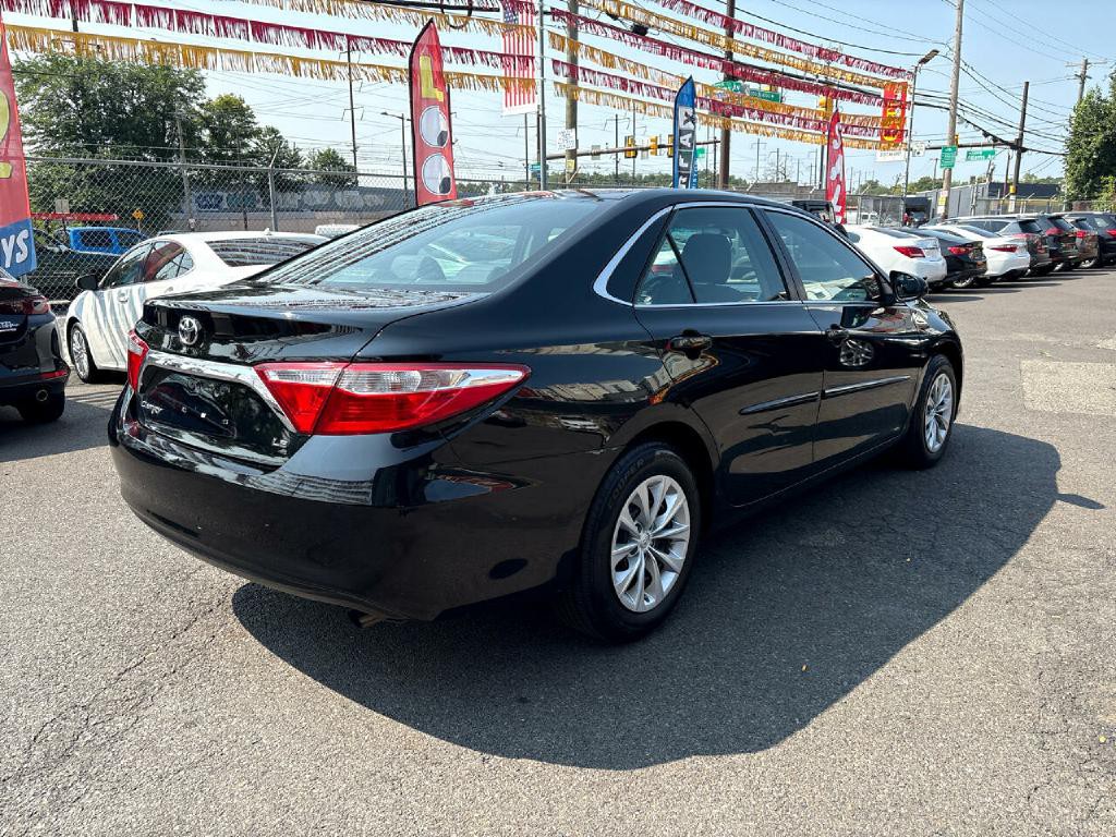 2016 Toyota Camry Image 5