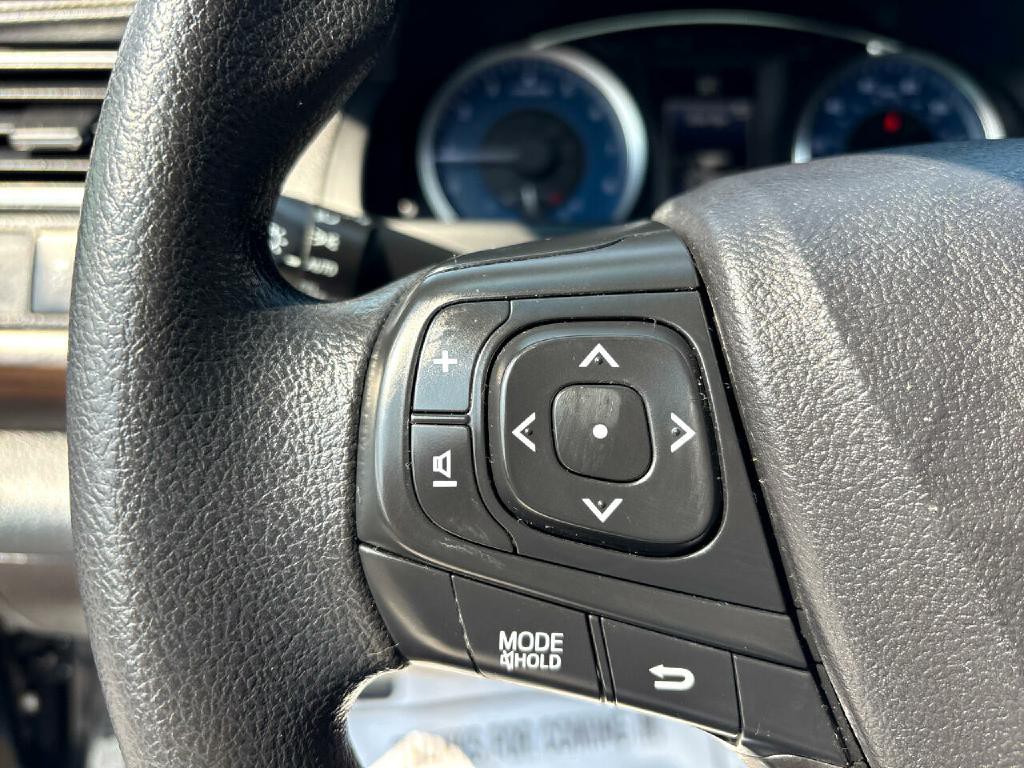 2016 Toyota Camry Image 10