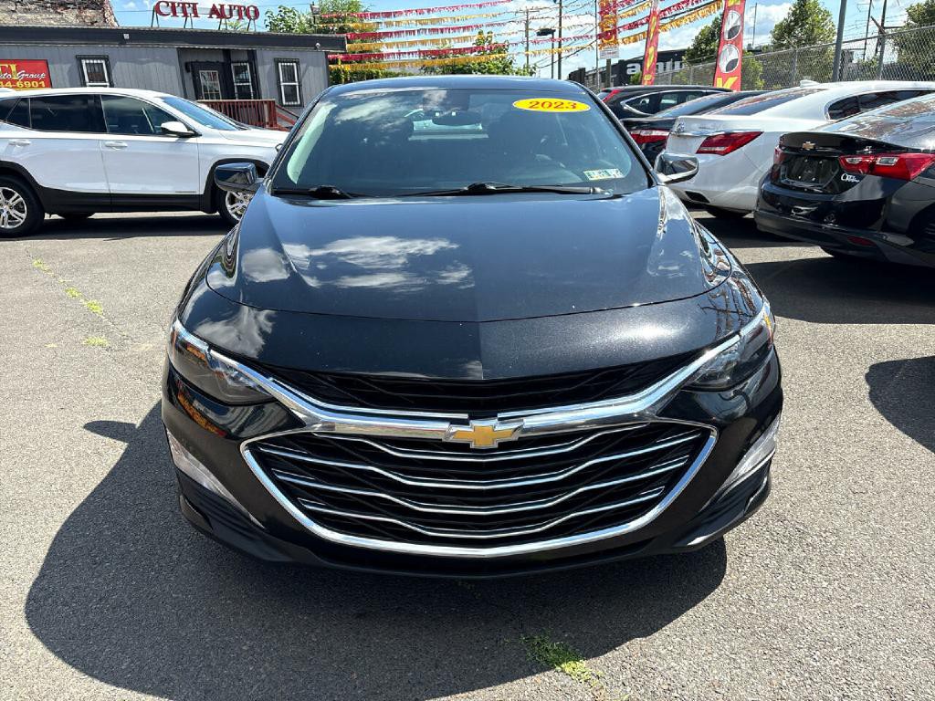 2023 Chevrolet Malibu Image 2