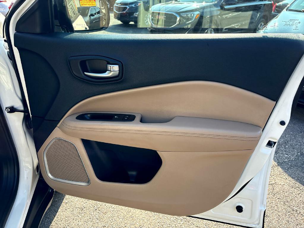 2019 Jeep Compass Image 19