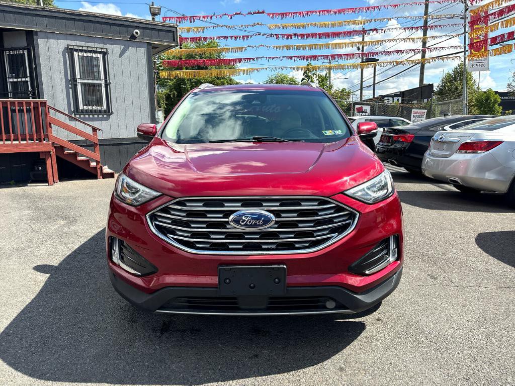 2019 Ford Edge Image 2