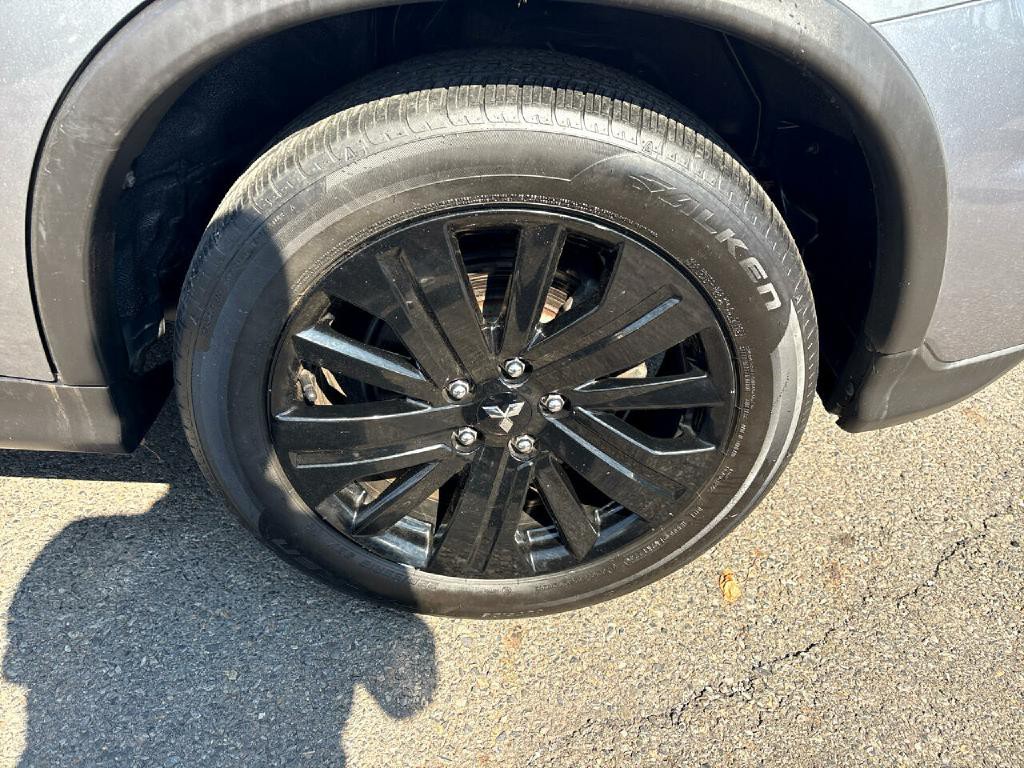 2021 Mitsubishi Outlander Image 4