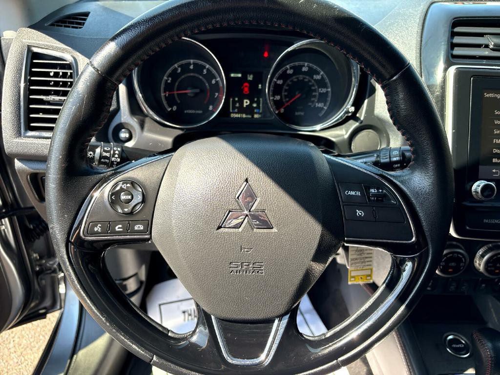 2021 Mitsubishi Outlander Image 9