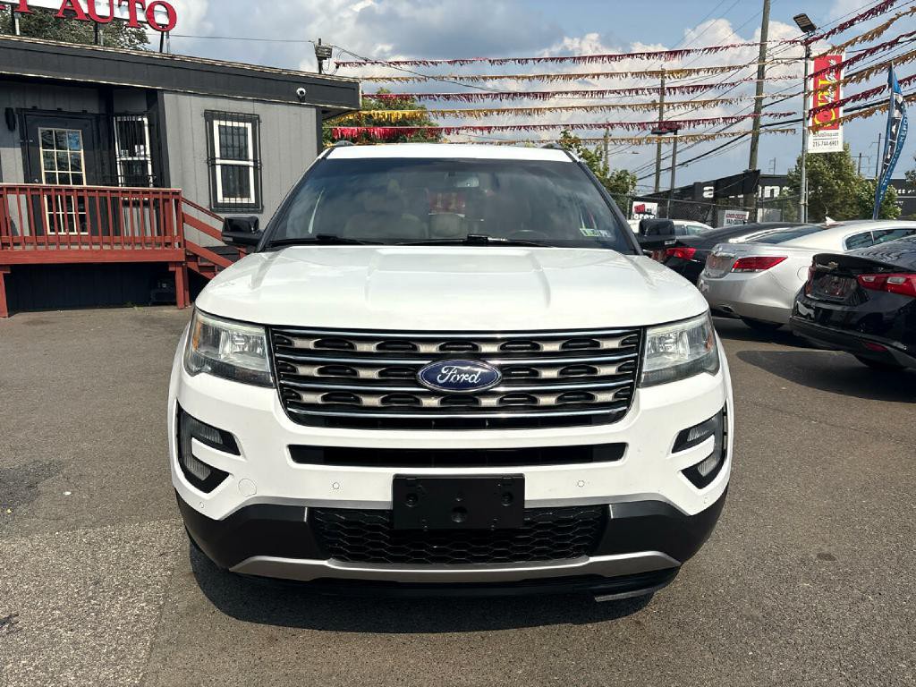 2016 Ford Explorer Image 2