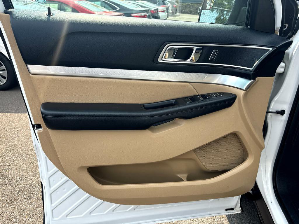 2016 Ford Explorer Image 6