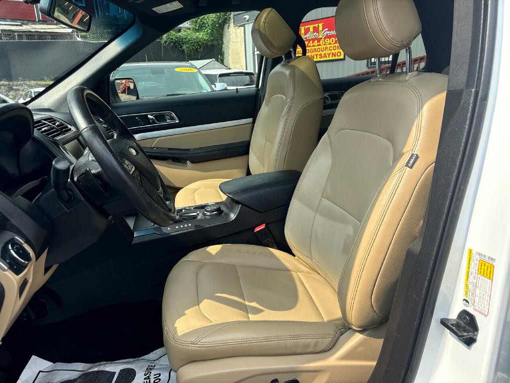 2016 Ford Explorer Image 7