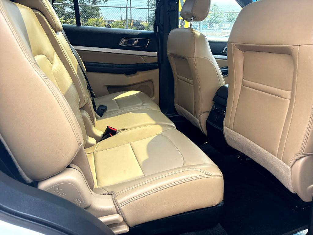 2016 Ford Explorer Image 22