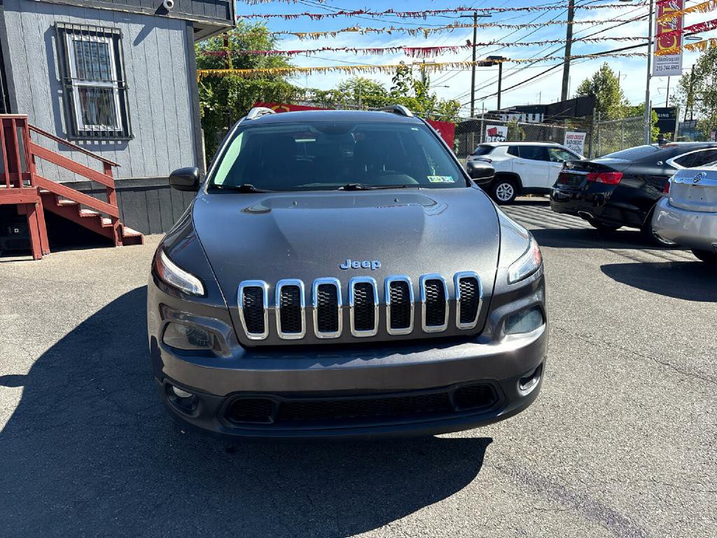 2017 Jeep Cherokee Image 2