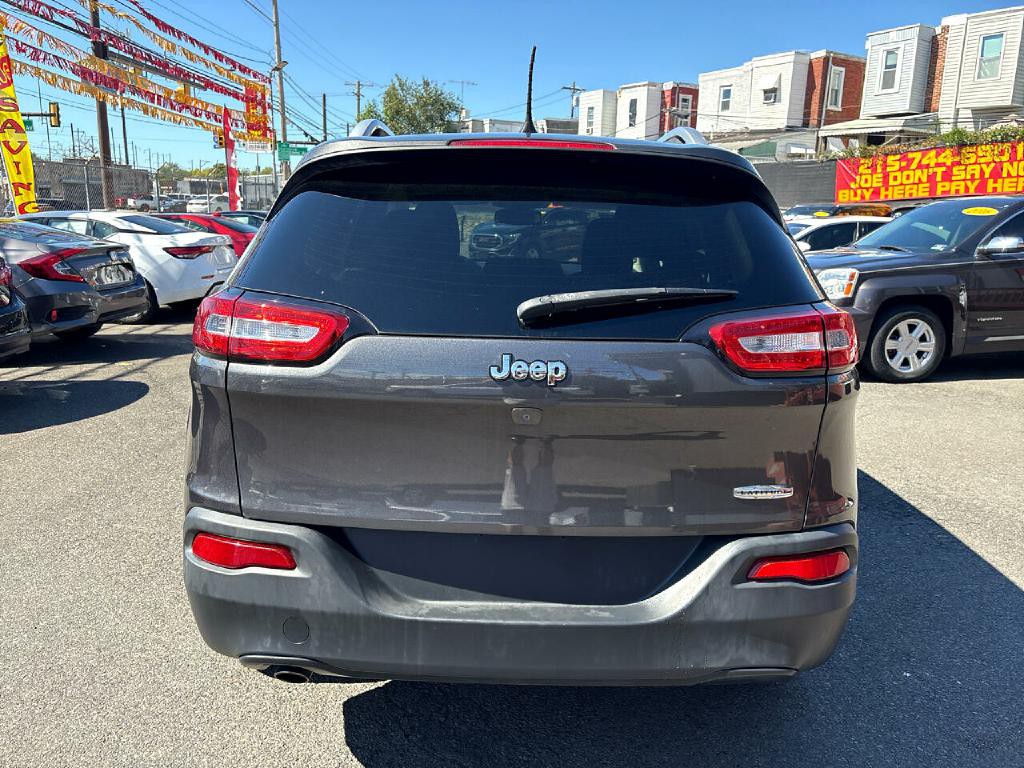 2017 Jeep Cherokee Image 4