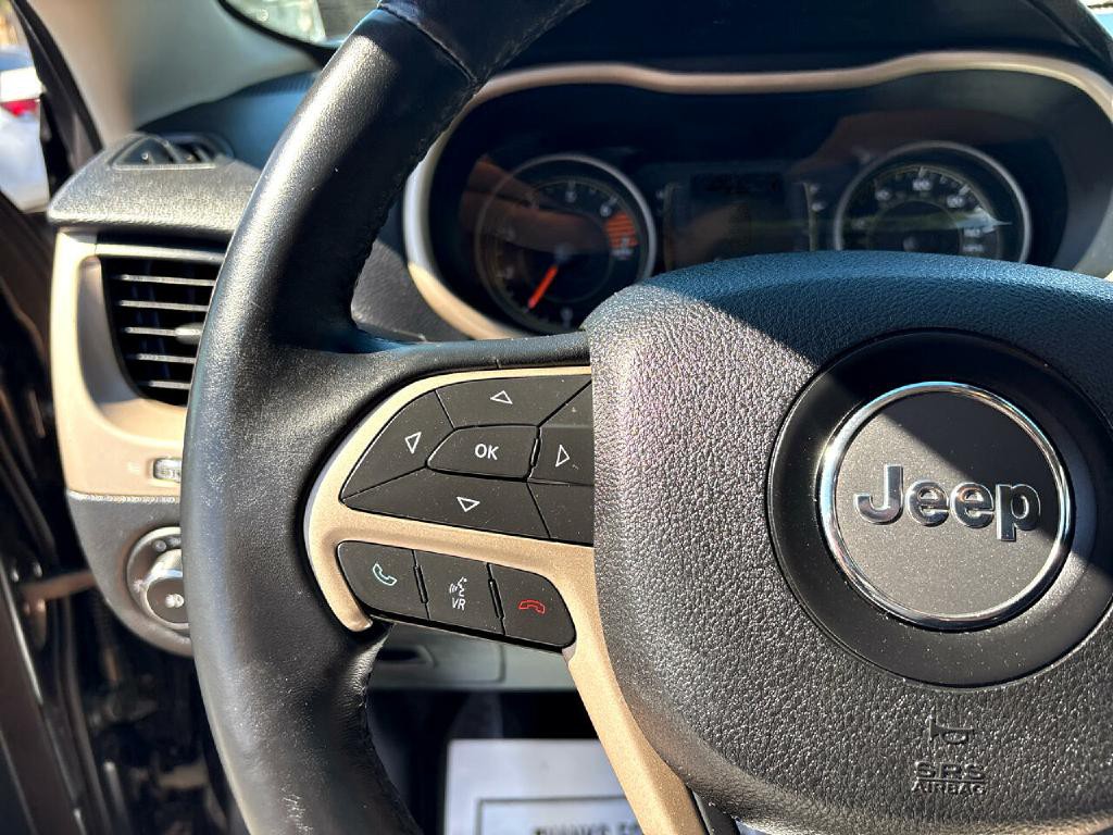 2017 Jeep Cherokee Image 8